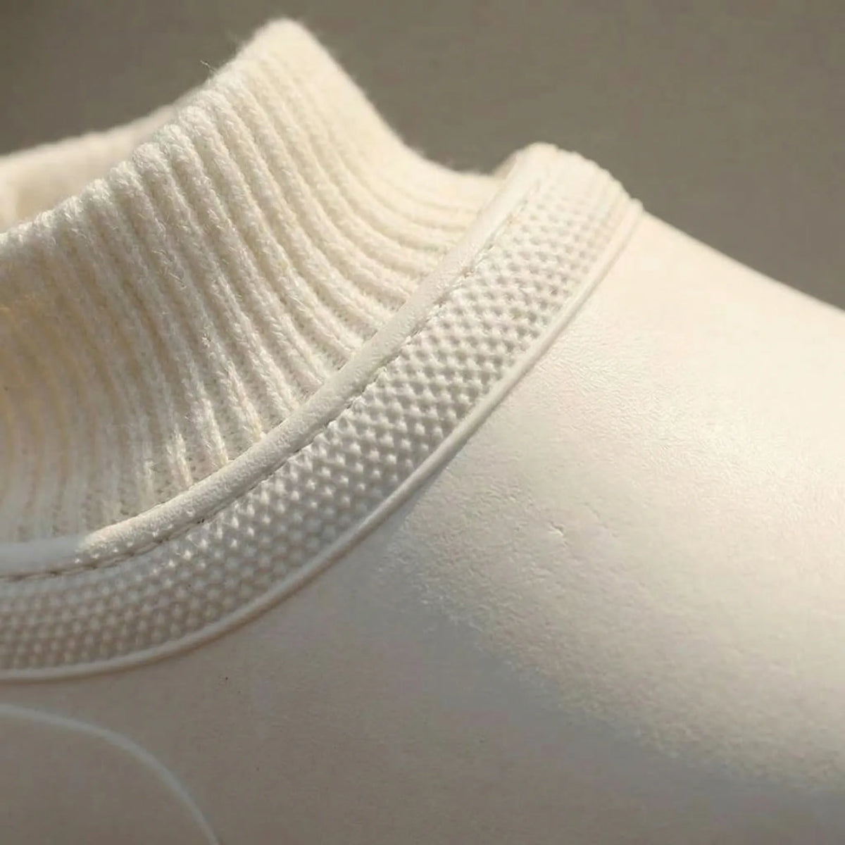 Dame Træsko med Strikket Ankelmanchet - Vandtætte Slip-On Clogs
