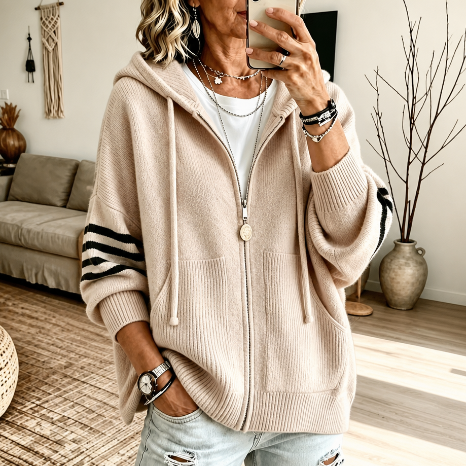 Dame Hoodie med Lynlås – Strikket Drop-Shoulder og Stribede Ærmer