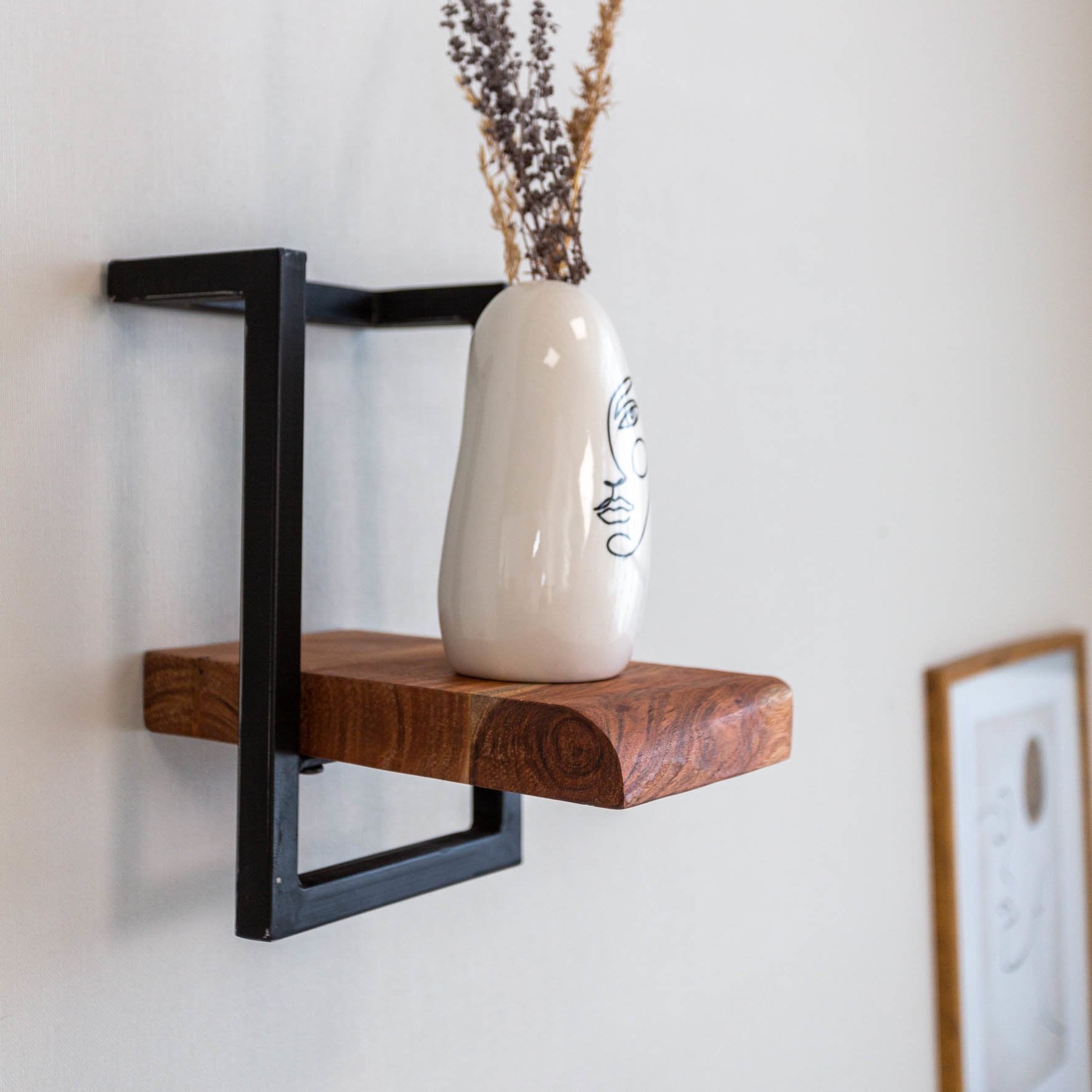 Estantería de pared – Madera maciza de acacia con acero vintage para el salón o el recibidor