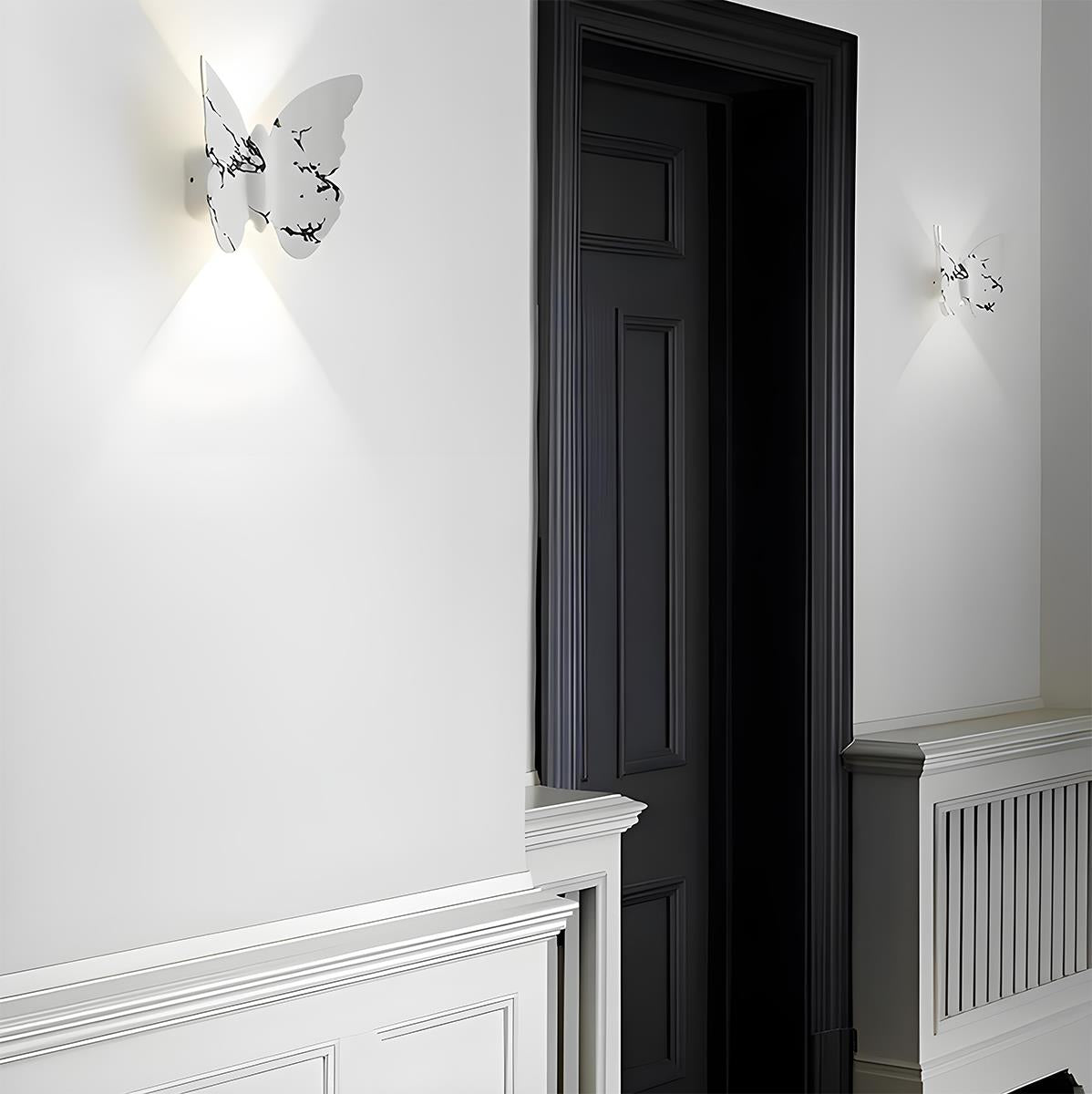 Outdoor Wall Sconce – Aluminum, Minimalist Design in Black or White for the Garden or Patio Lighting