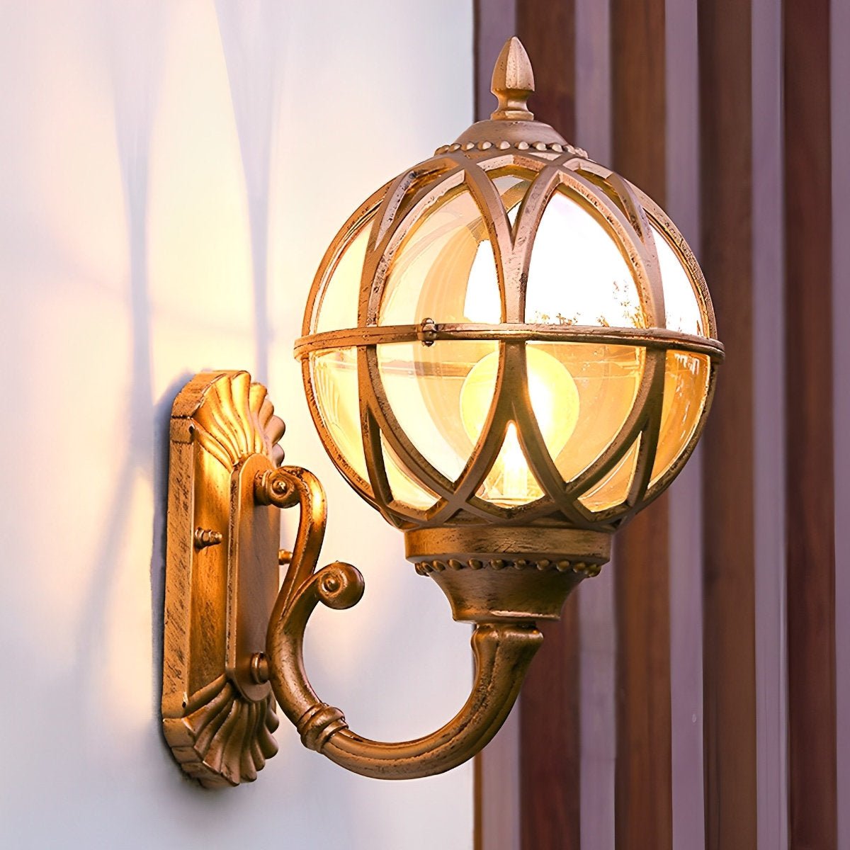 Wall Lamp – Black and Bronze, Retro Aluminum for the Garden, Porch, or Outdoor Wall