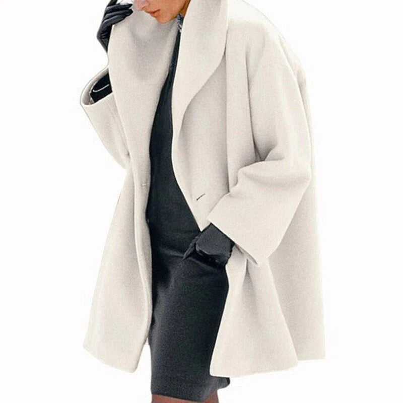 Dame Uldjakke med Knapper – Hoftelang Model